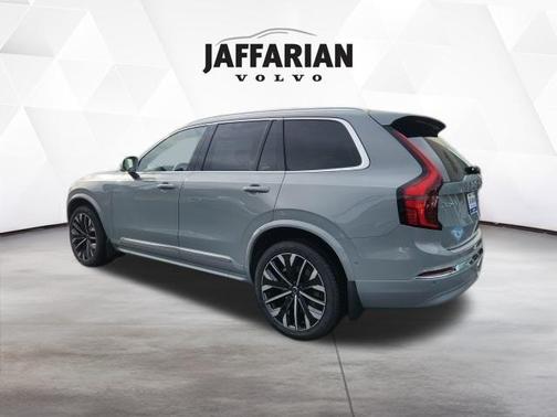 2026 Volvo XC90 B6 Ultra 7-Seater