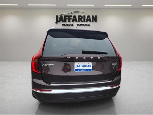 2025 Volvo XC90 B6 Ultra