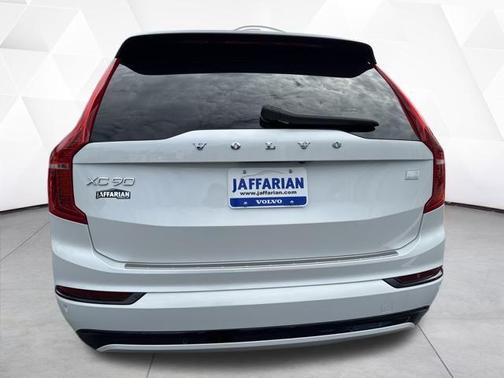 2022 Volvo XC90 Recharge Plug-In Hybrid T8 R-Design Extended Range 7P