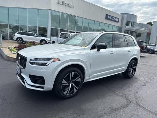2022 Volvo XC90 Recharge Plug-In Hybrid T8 R-Design Extended Range 7P
