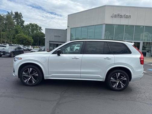 2022 Volvo XC90 Recharge Plug-In Hybrid T8 R-Design Extended Range 7P