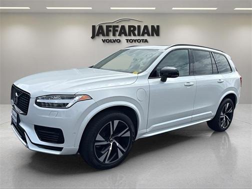 2022 Volvo XC90 Recharge Plug-In Hybrid T8 R-Design Extended Range 7P