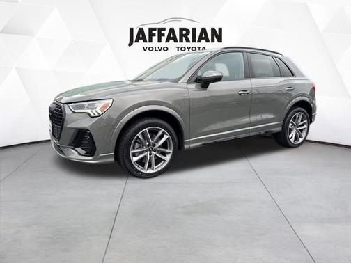 2022 Audi Q3 45 S line Premium