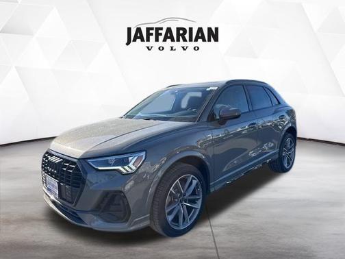 2022 Audi Q3 45 S line Premium