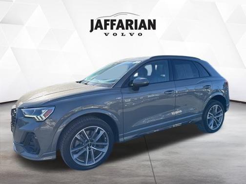 2022 Audi Q3 45 S line Premium