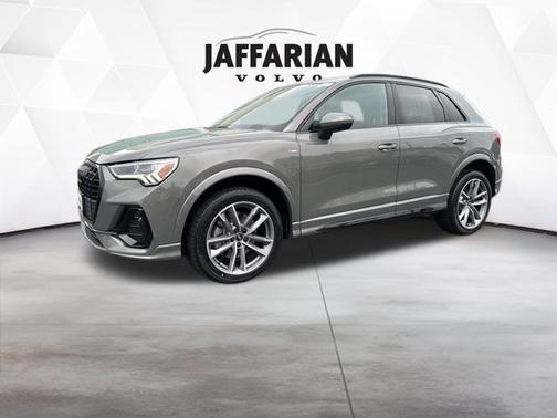 2022 Audi Q3 45 S line Premium