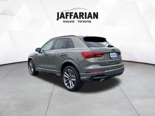 2022 Audi Q3 45 S line Premium