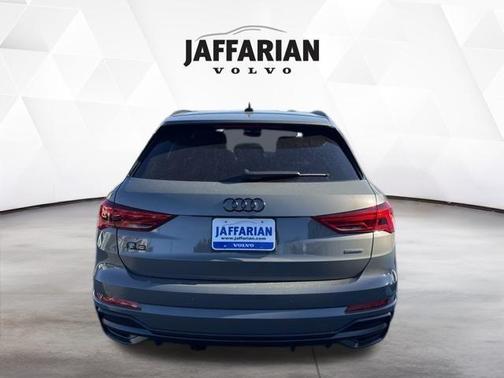 2022 Audi Q3 45 S line Premium