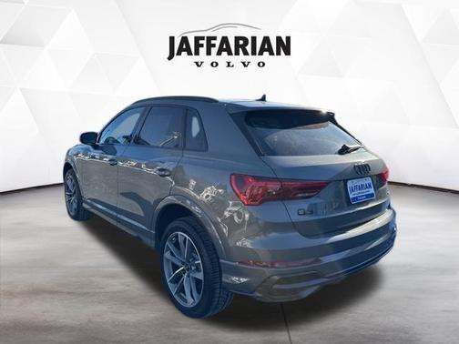 2022 Audi Q3 45 S line Premium