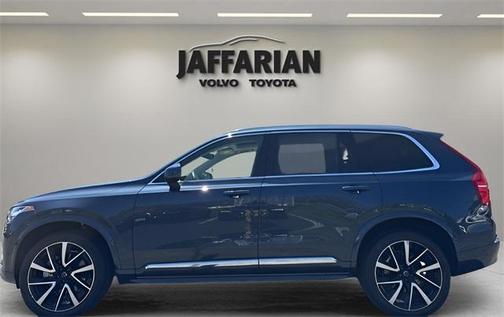 2024 Volvo XC90 B6 Plus Bright Theme 7-Seater