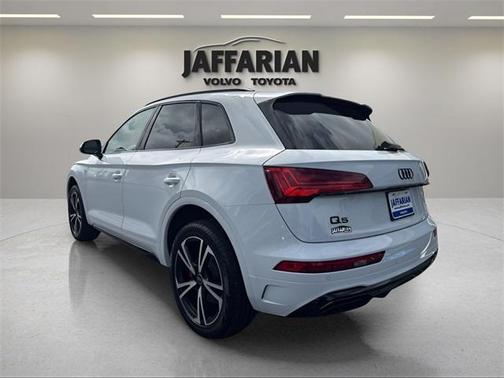 2025 Audi Q5 45 S line quattro Premium
