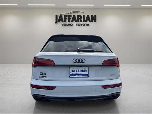 2025 Audi Q5 45 S line quattro Premium