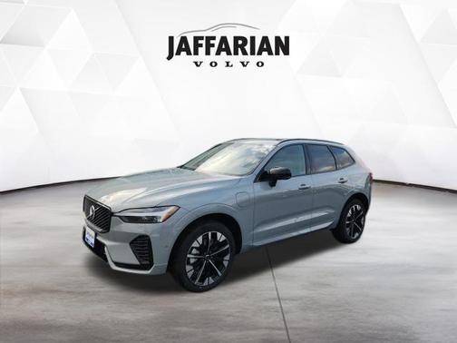 2026 Volvo XC60 Plug-In Hybrid T8 Plus