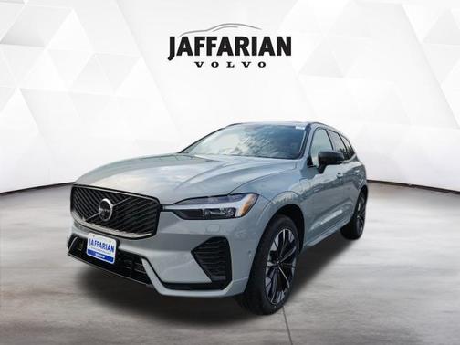 2026 Volvo XC60 Plug-In Hybrid T8 Plus