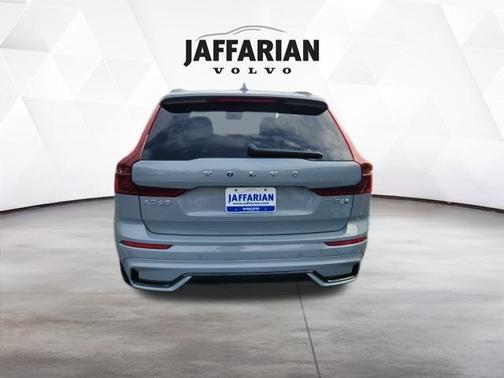 2026 Volvo XC60 Plug-In Hybrid T8 Plus