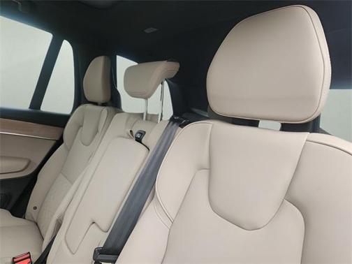 2025 Volvo XC90 B6 Plus 7-Seater