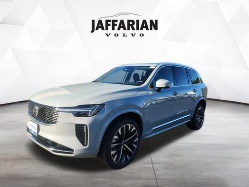 2026 Volvo XC90 B6 Plus 7-Seater