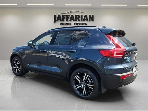 2026 Volvo XC40