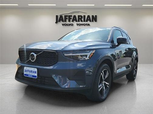 2026 Volvo XC40