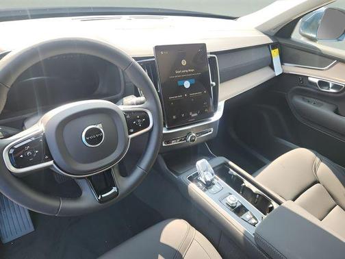 2026 Volvo XC90 B5 Plus 7-Seater