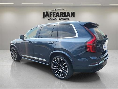 2026 Volvo XC90 B5 Plus 7-Seater