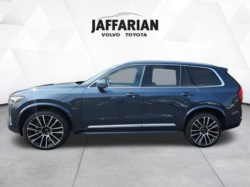 2026 Volvo XC90 B5 Plus 7-Seater