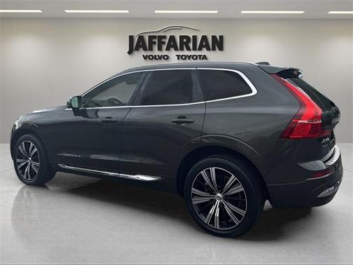 2022 Volvo XC60 B6 Inscription