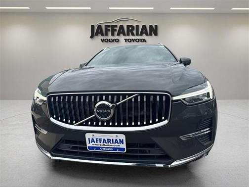 2022 Volvo XC60 B6 Inscription