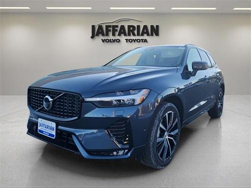 2025 Volvo XC60 B5 Plus
