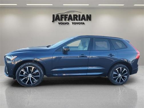 2025 Volvo XC60 B5 Plus