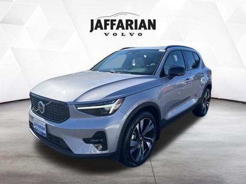 Aurora Blue 2026 Volvo XC40 B5 Ultra