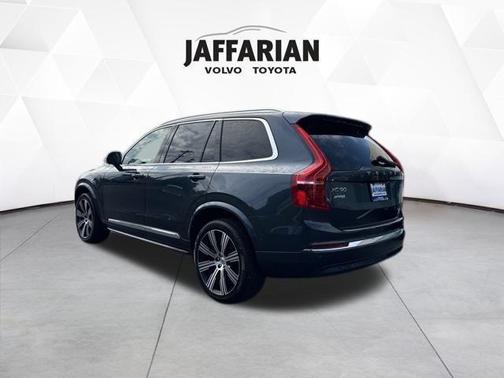 2025 Volvo XC90 Plug-In Hybrid T8 Plus 7-Seater