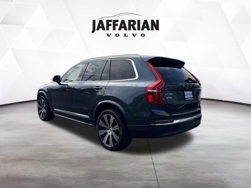 2025 Volvo XC90 Plug-In Hybrid T8 Plus 7-Seater