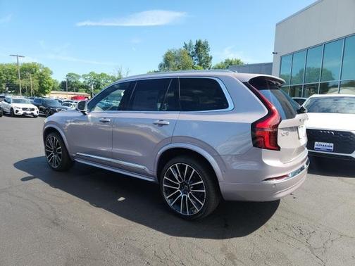 2026 Volvo XC90 B6 Plus 6-Seater