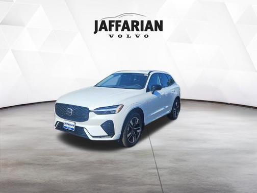Crystal White 2026 Volvo XC60 B5 Plus