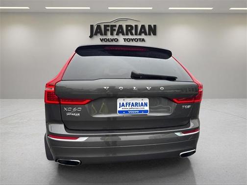 2018 Volvo XC60 Recharge Plug-In Hybrid T8 Inscription