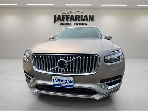 2024 Volvo XC90 B6 Plus Bright Theme 7-Seater