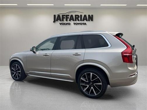 2024 Volvo XC90 B6 Plus Bright Theme 7-Seater