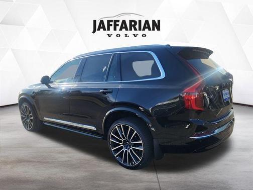 2025 Volvo XC90 B6 Ultra