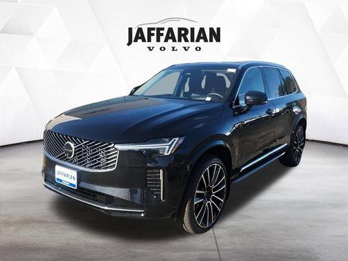 2025 Volvo XC90 B6 Ultra