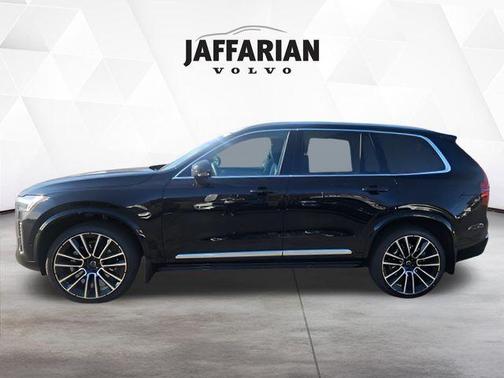 2025 Volvo XC90 B6 Ultra