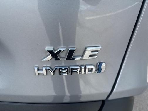 2023 Toyota RAV4 Hybrid XLE