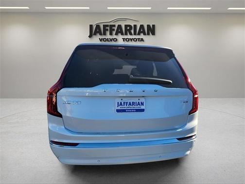 2025 Volvo XC90 Plug-In Hybrid T8 Ultra 7-Seater