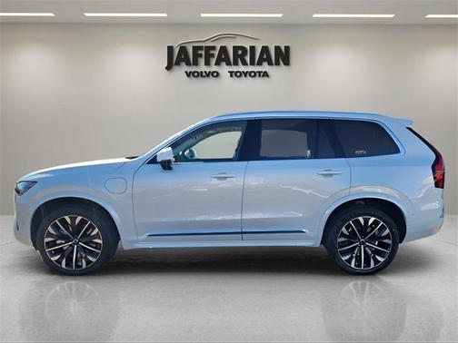 2025 Volvo XC90 Plug-In Hybrid T8 Ultra 7-Seater