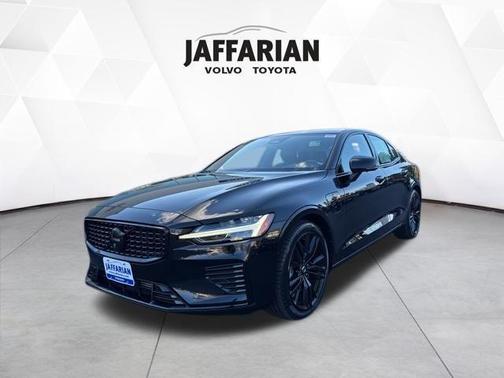 2024 Volvo S60 Recharge Plug-In Hybrid T8 Plus Black Edition