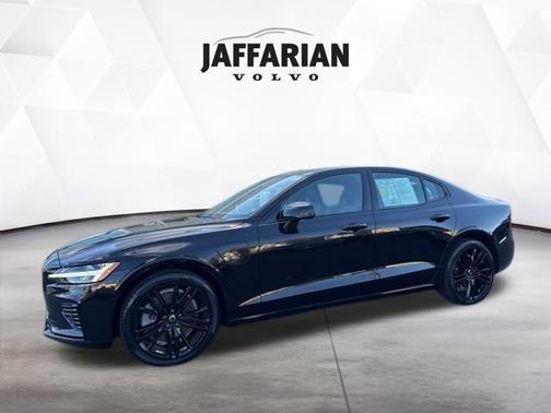 2024 Volvo S60 Recharge Plug-In Hybrid T8 Plus Black Edition