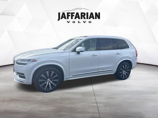 2024 Volvo XC90 B5 Core Bright Theme