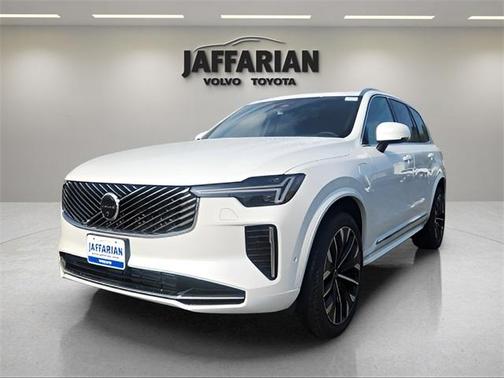 2025 Volvo XC90 Plug-In Hybrid T8 Ultra 7-Seater