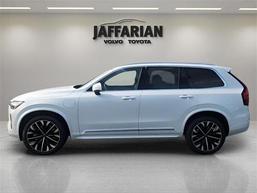 2025 Volvo XC90 Plug-In Hybrid T8 Ultra 7-Seater