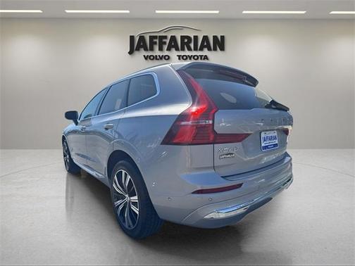 2022 Volvo XC60 B5 Inscription